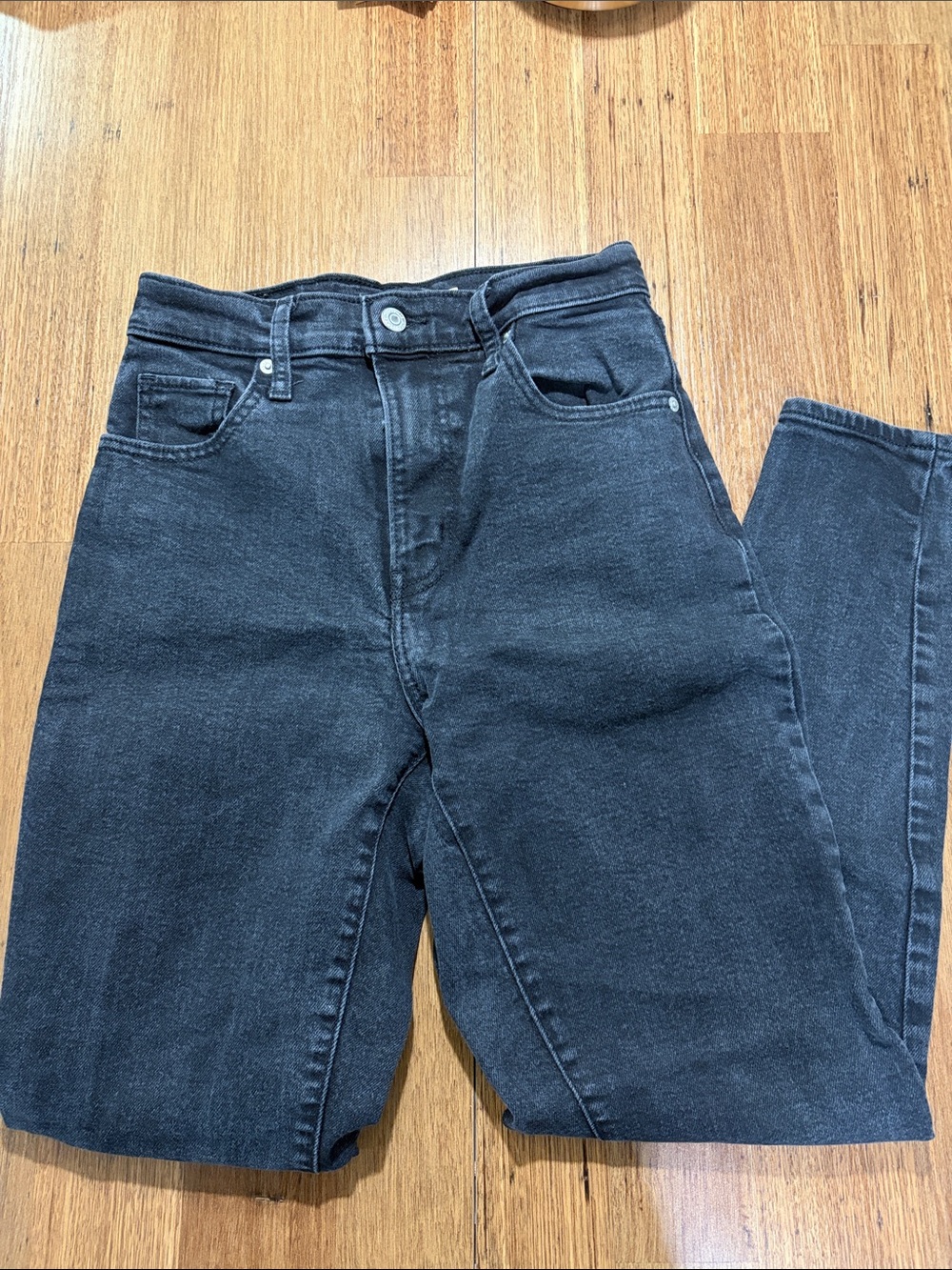 Levi’s High Wasted Mom Jeans